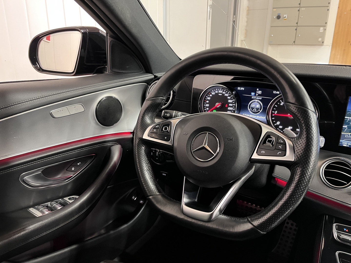 MERCEDES-BENZ E 2017