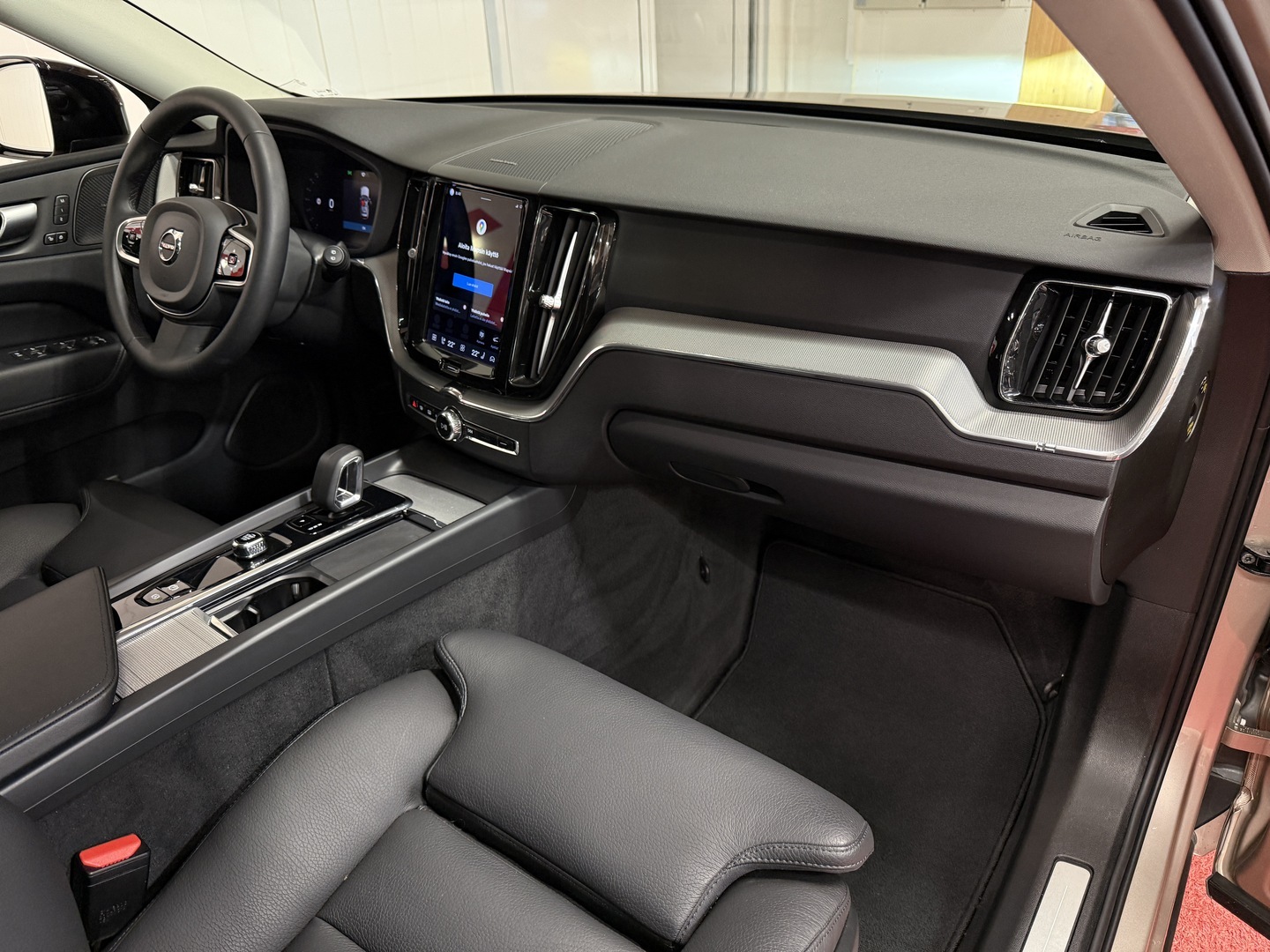 VOLVO XC60 11