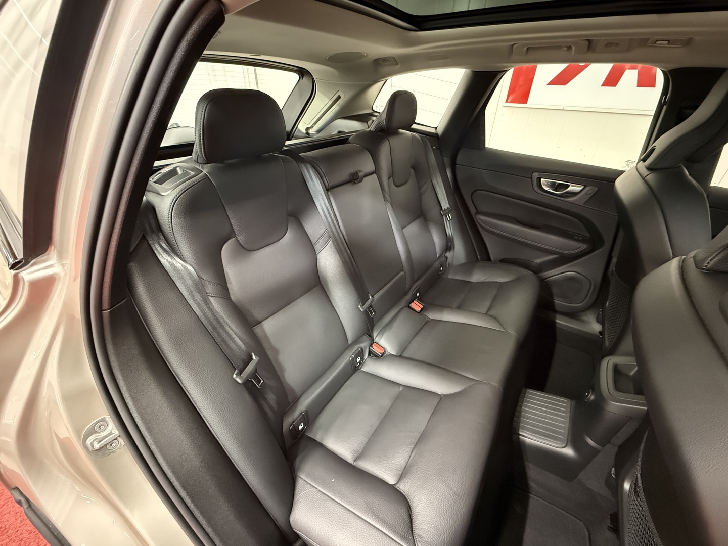 VOLVO XC60 12