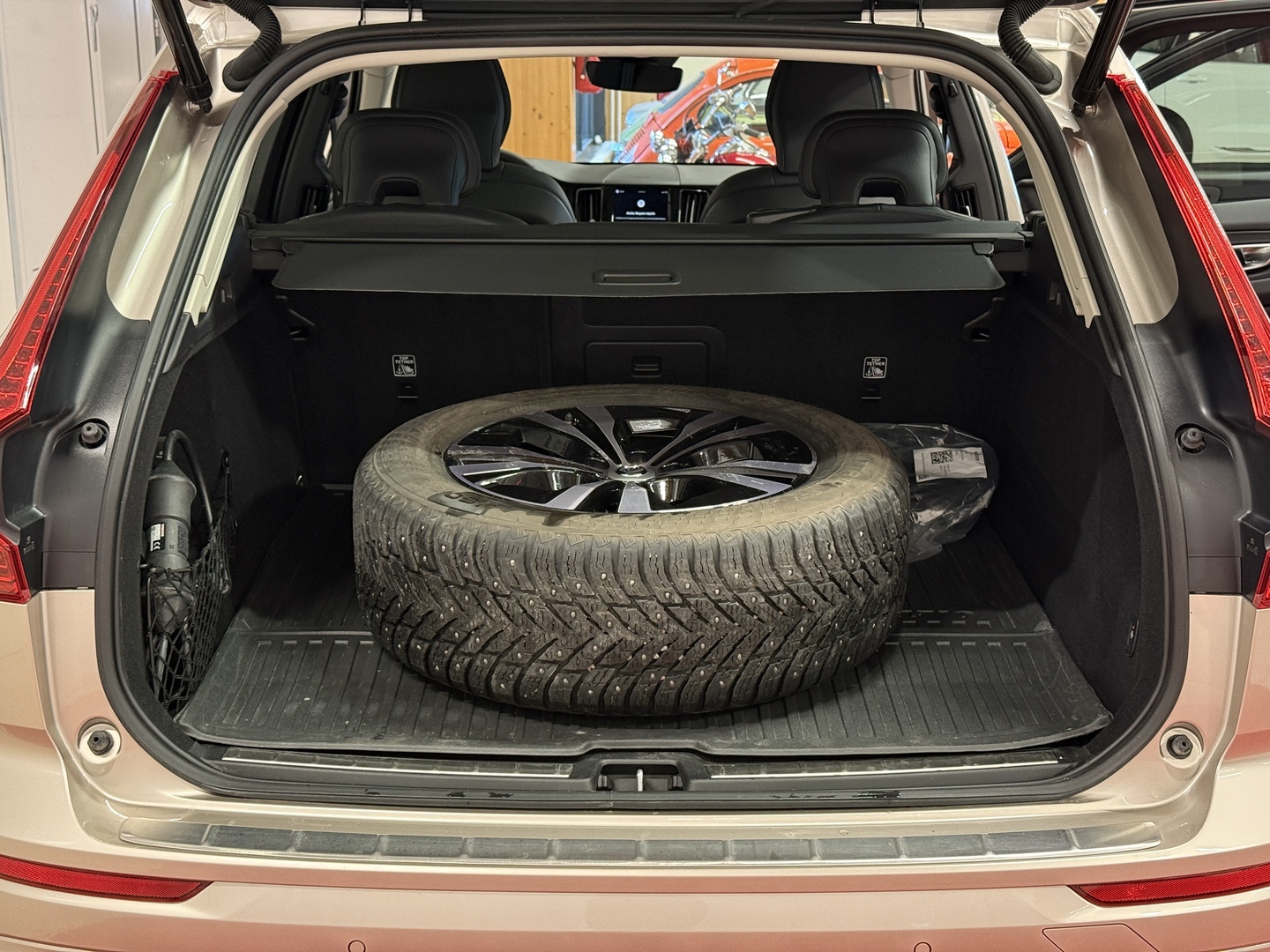 VOLVO XC60 6