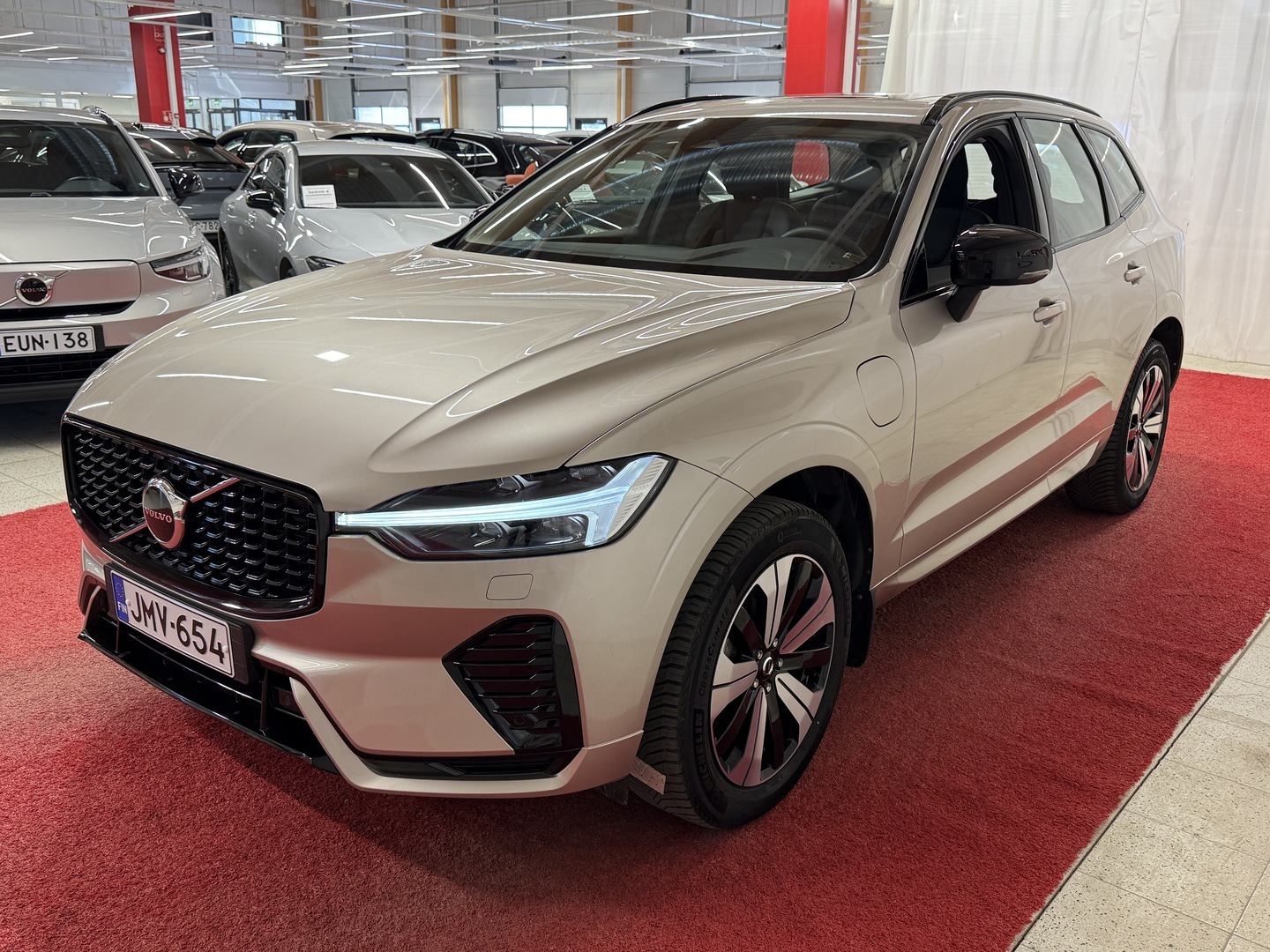 VOLVO XC60 9