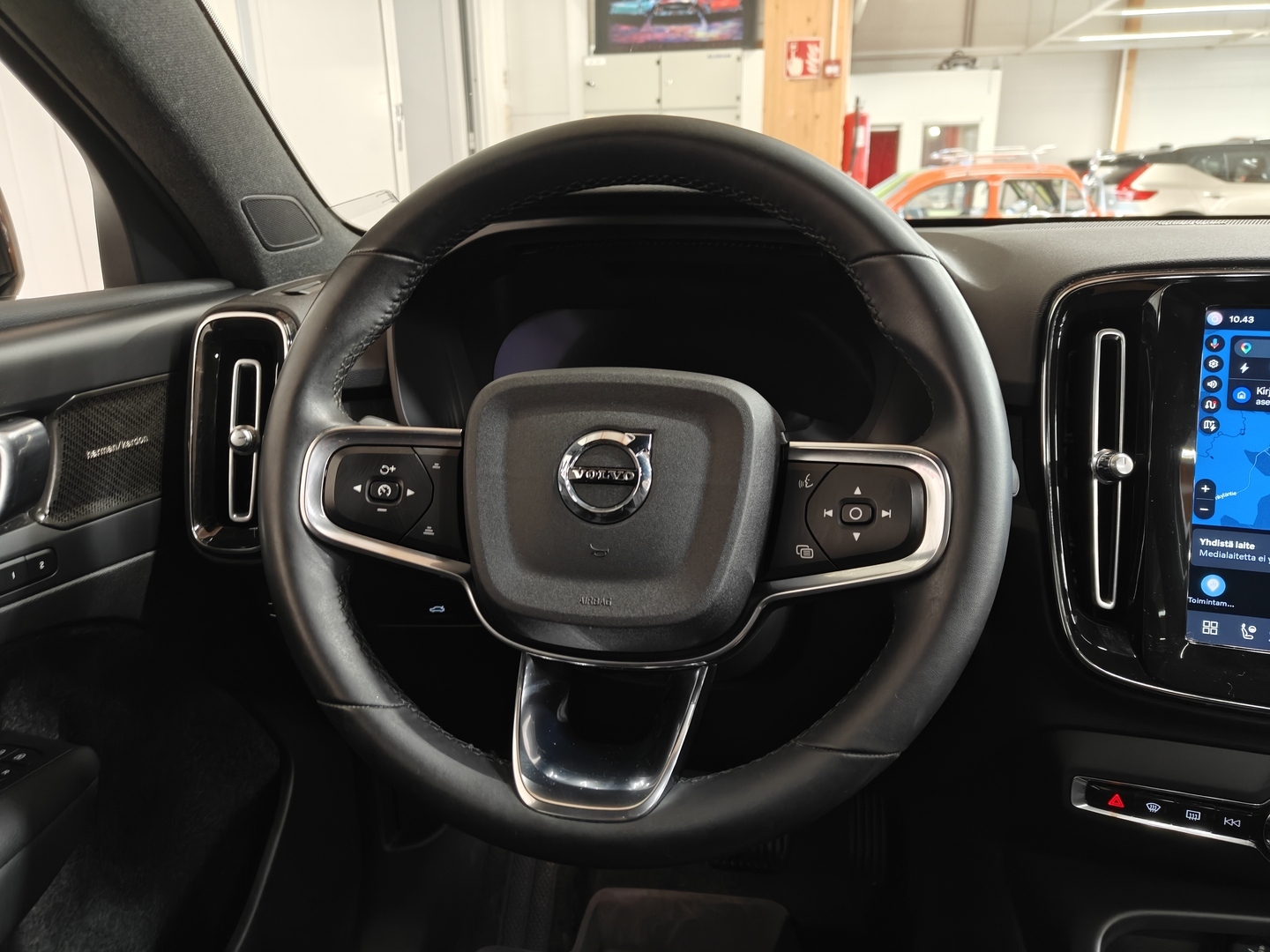 VOLVO C40 2023