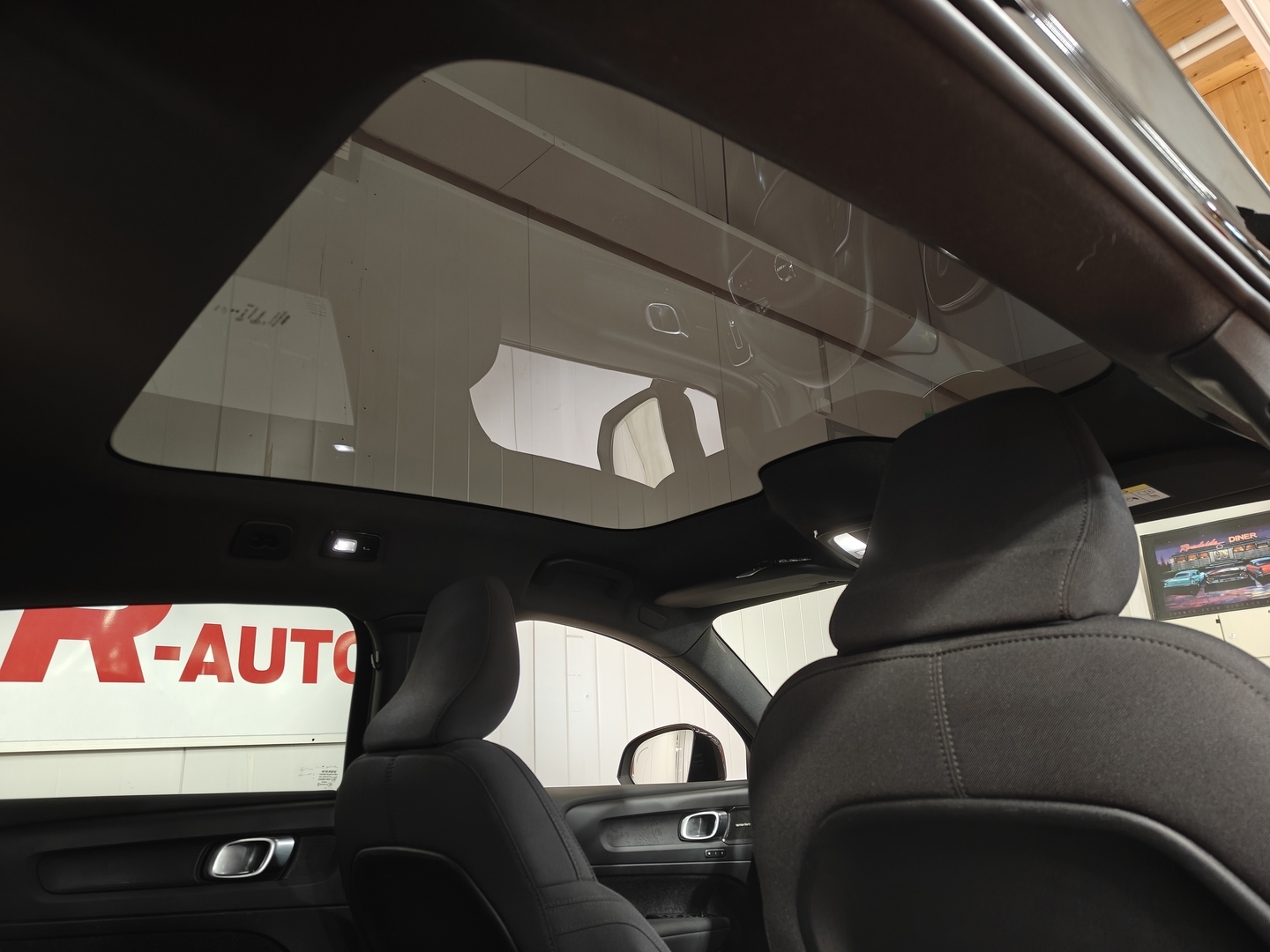 VOLVO C40 2023