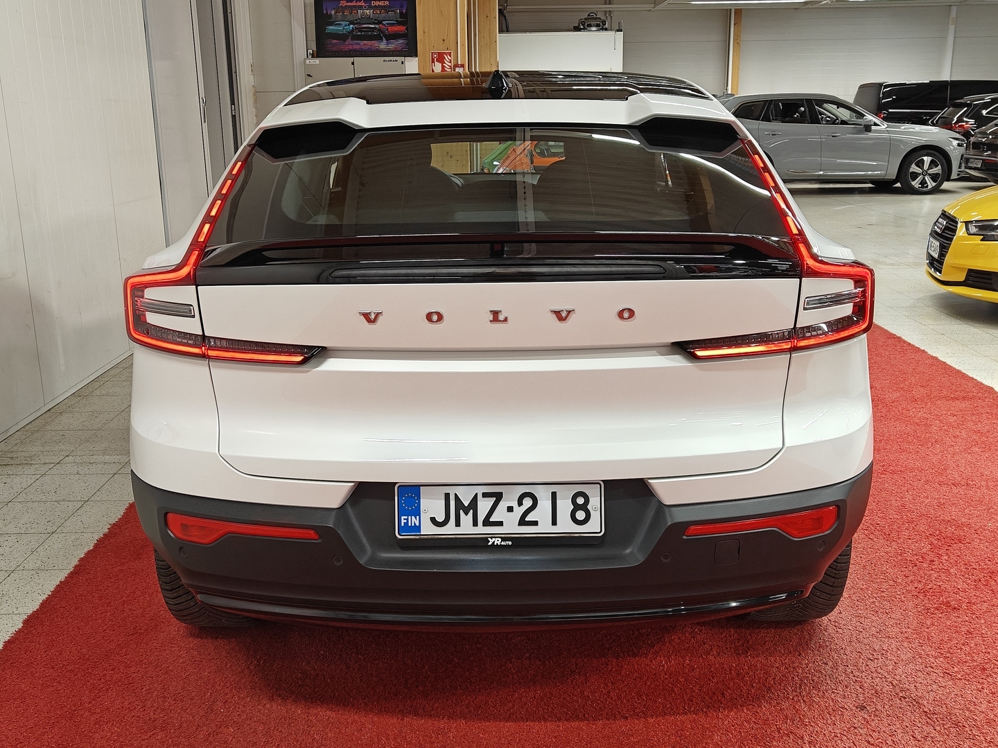 VOLVO C40 4