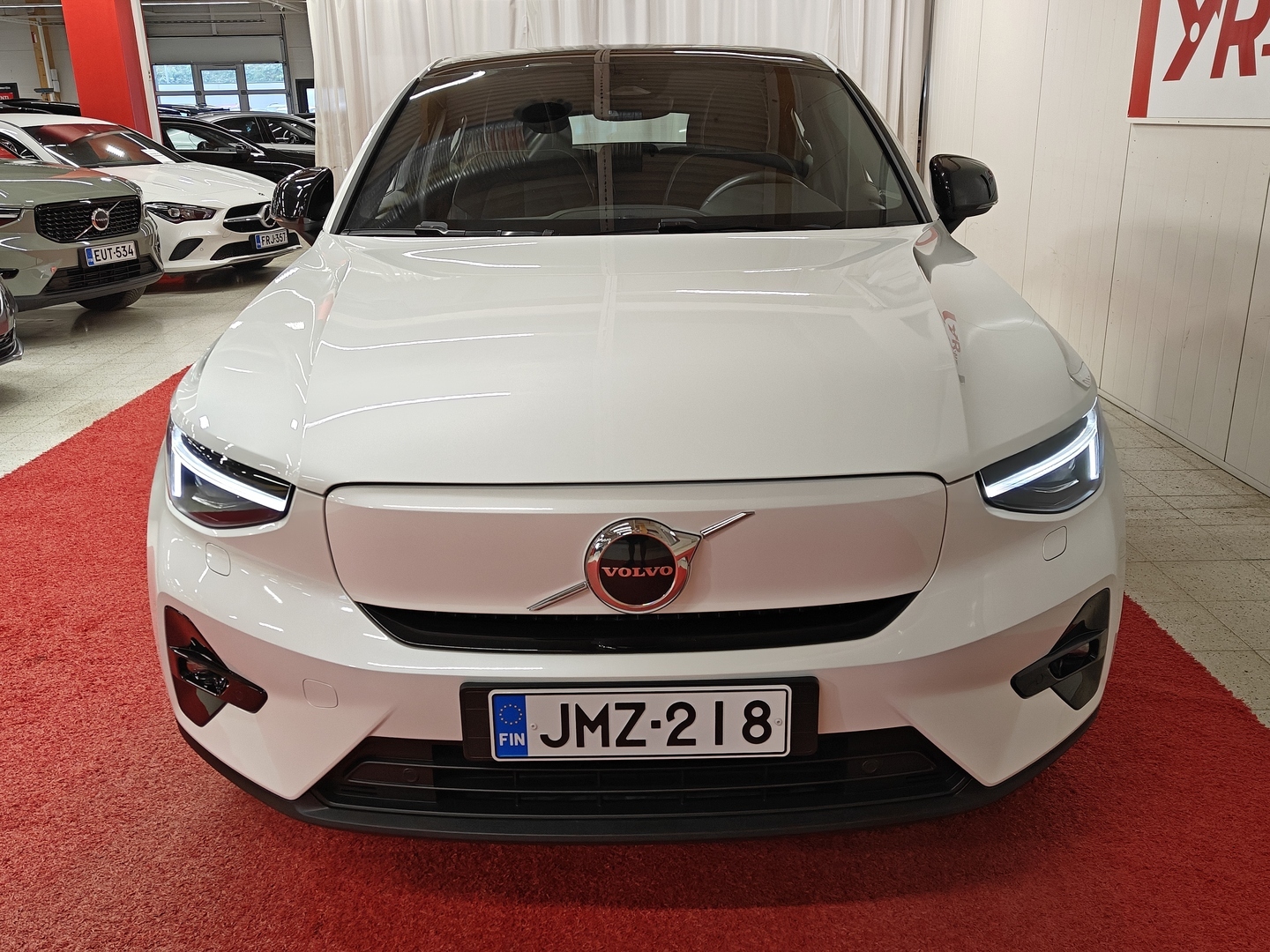 VOLVO C40 9