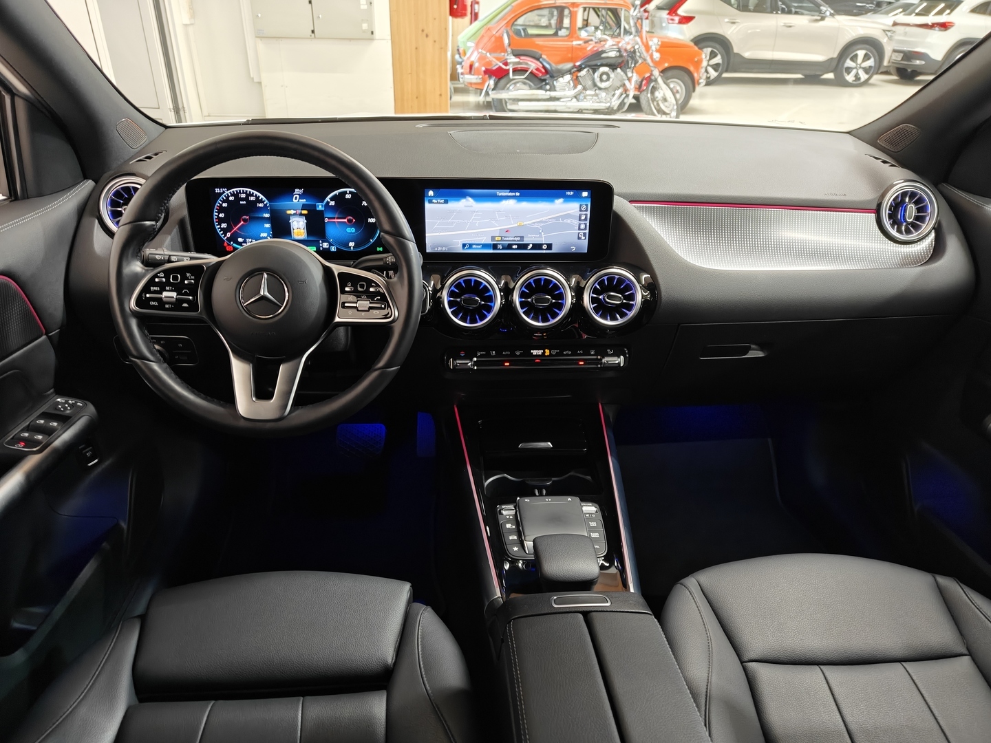 MERCEDES-BENZ EQA 2023