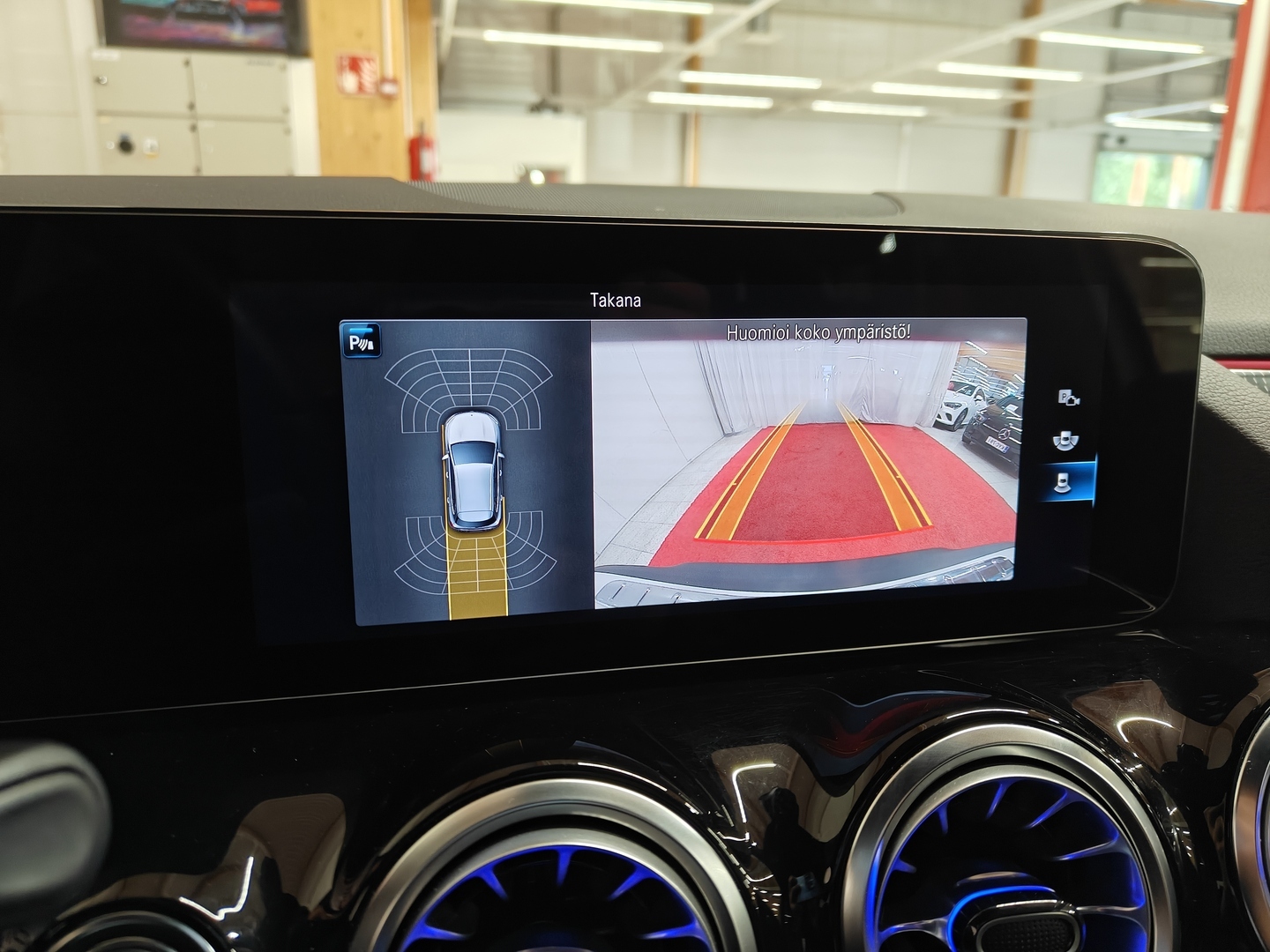 MERCEDES-BENZ EQA 2023