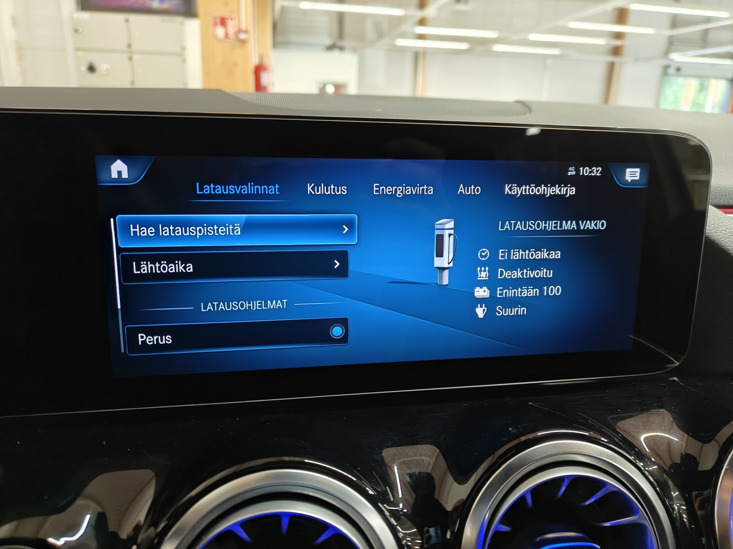 MERCEDES-BENZ EQA 2023