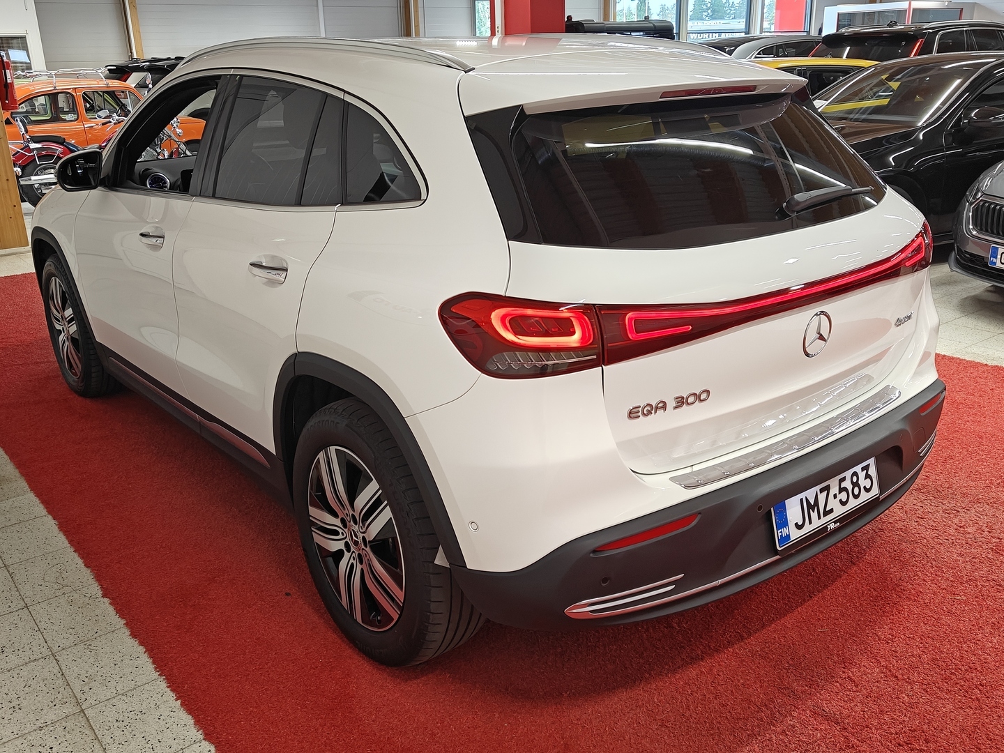 MERCEDES-BENZ EQA 2023