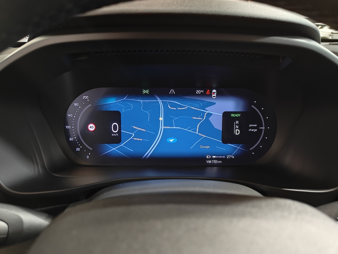 VOLVO XC40 2023