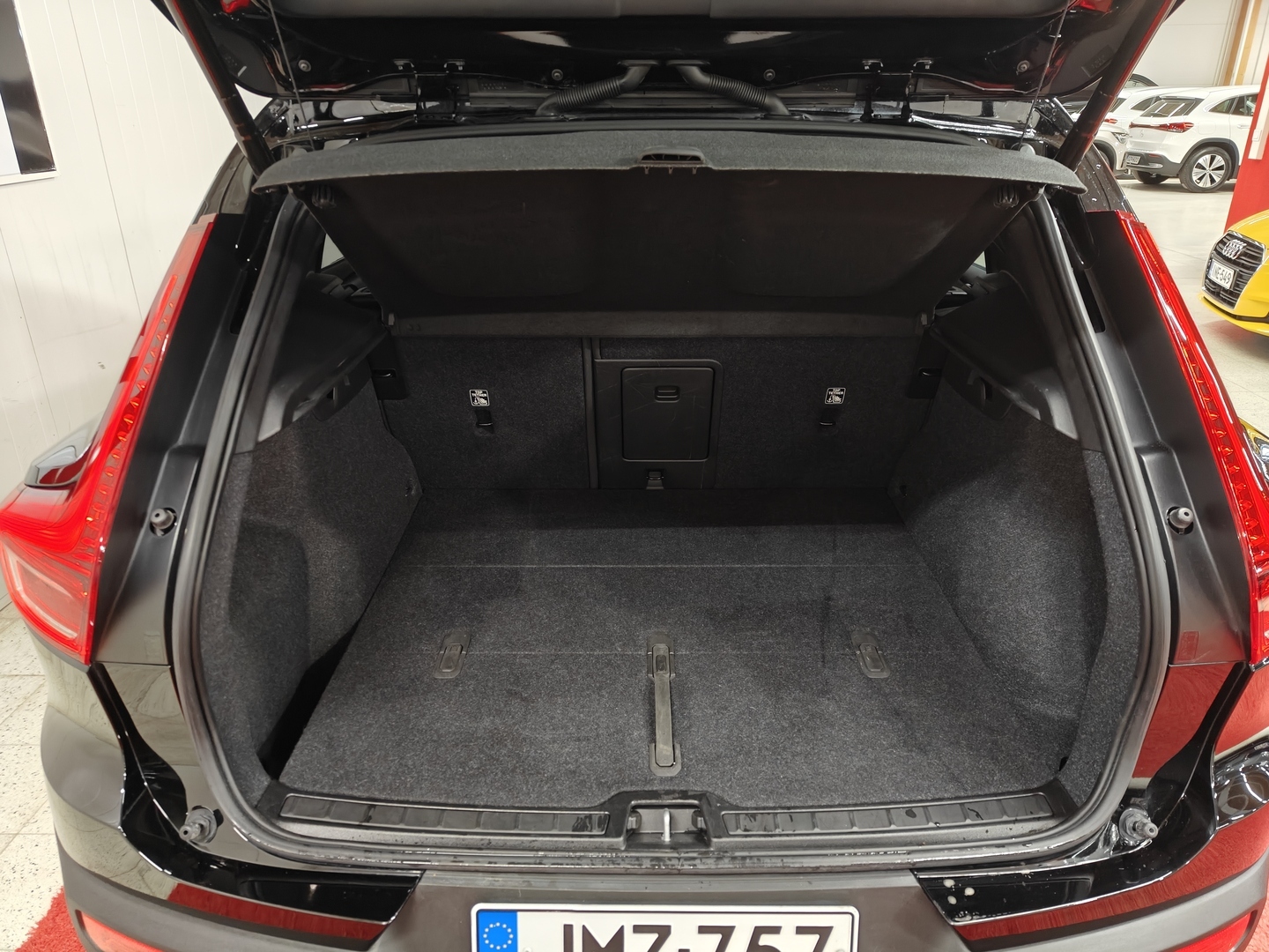 VOLVO XC40 2023