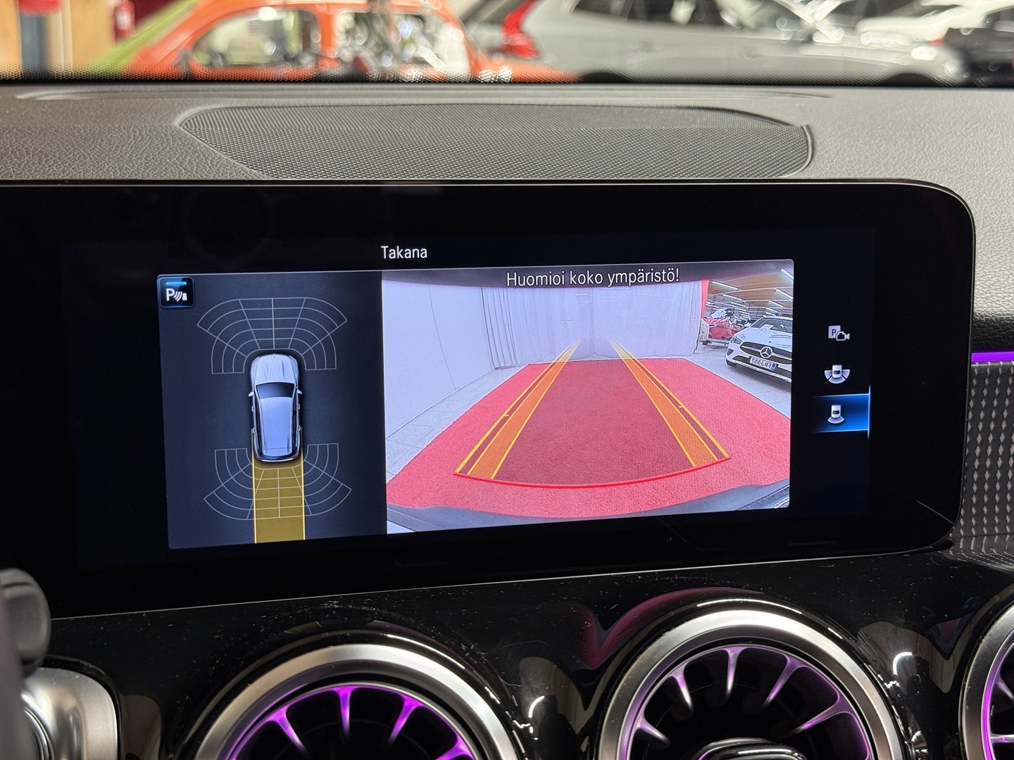 MERCEDES-BENZ EQB 2023