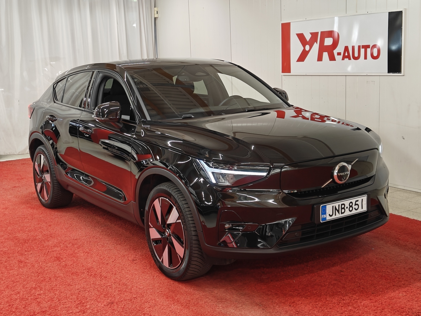 VOLVO C40 2024