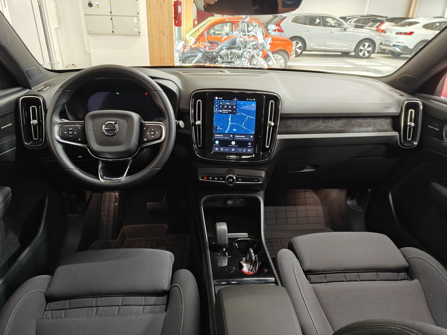 VOLVO C40 2024