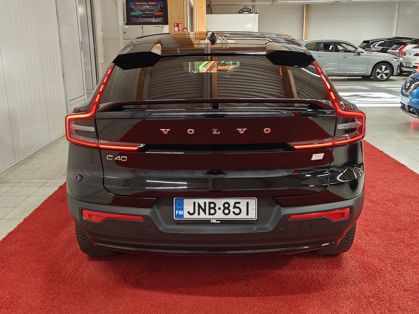 VOLVO C40 2024