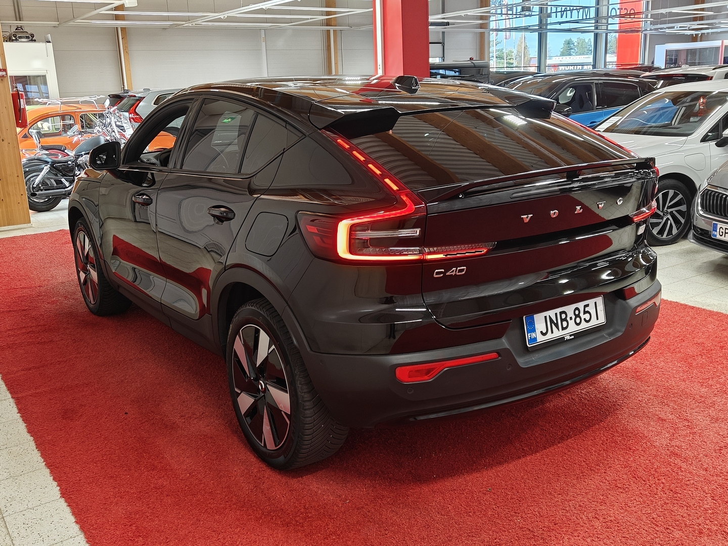 VOLVO C40 2024