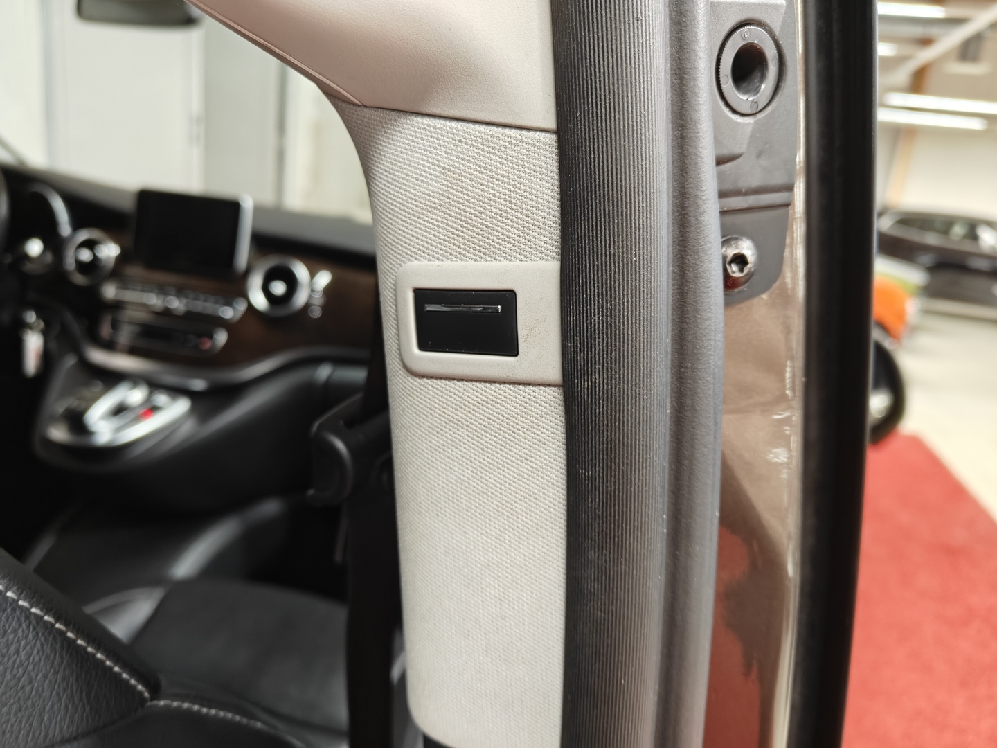 MERCEDES-BENZ V 2018