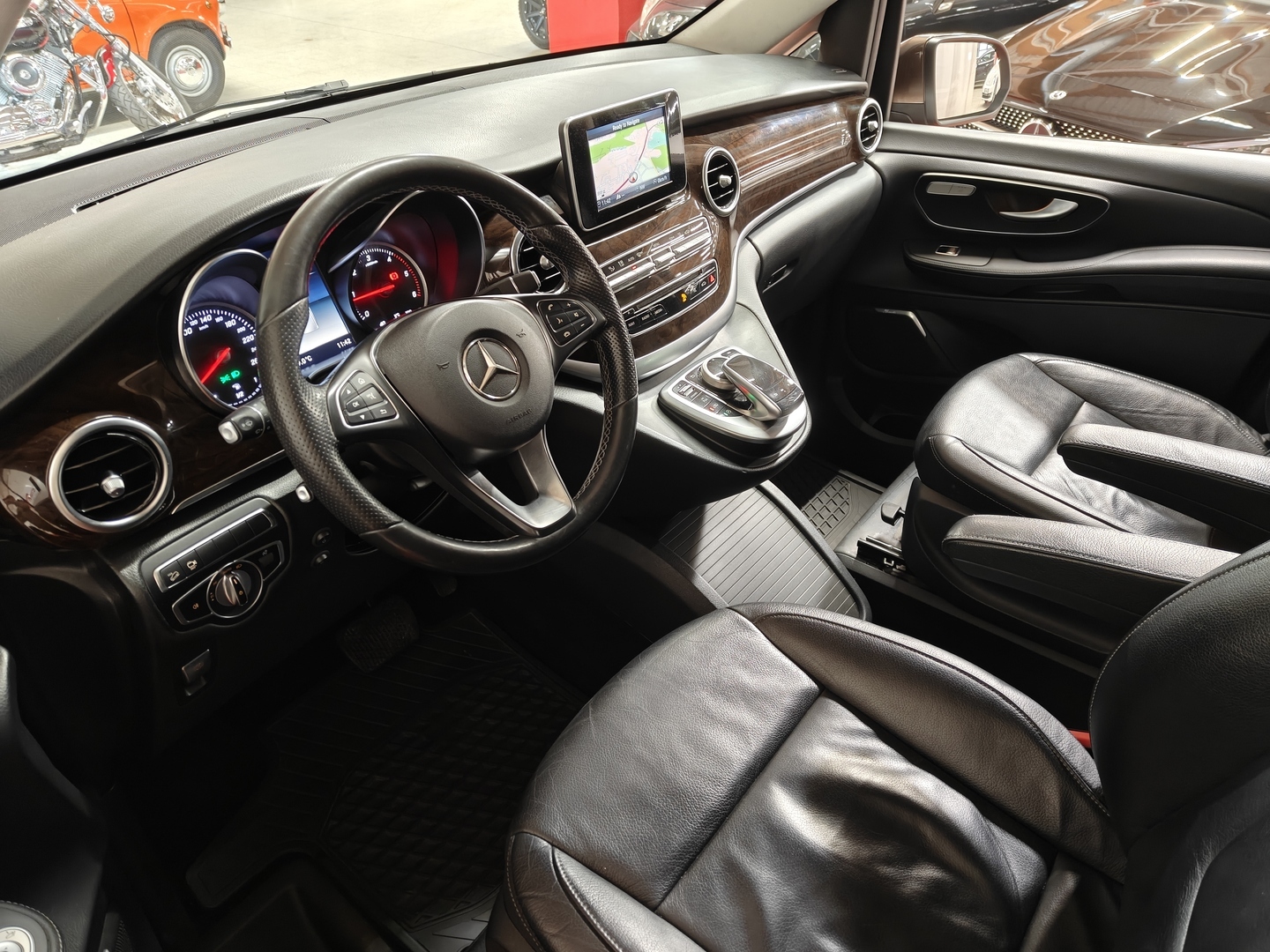 MERCEDES-BENZ V 2018