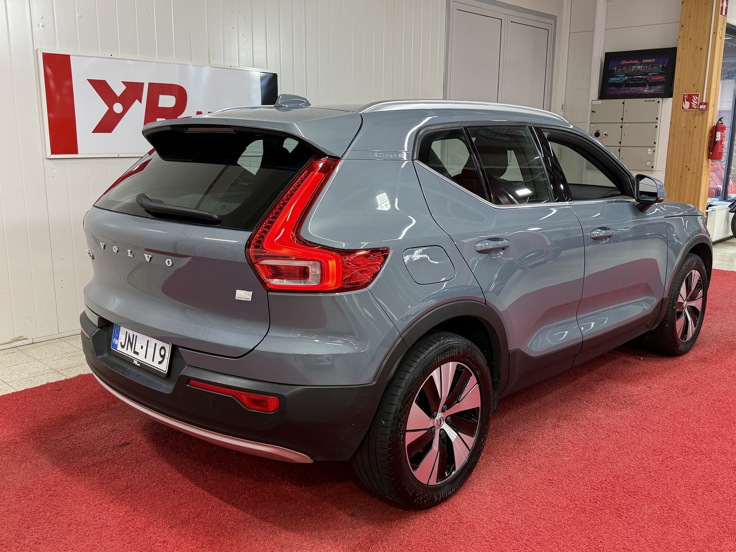 VOLVO XC40 2021