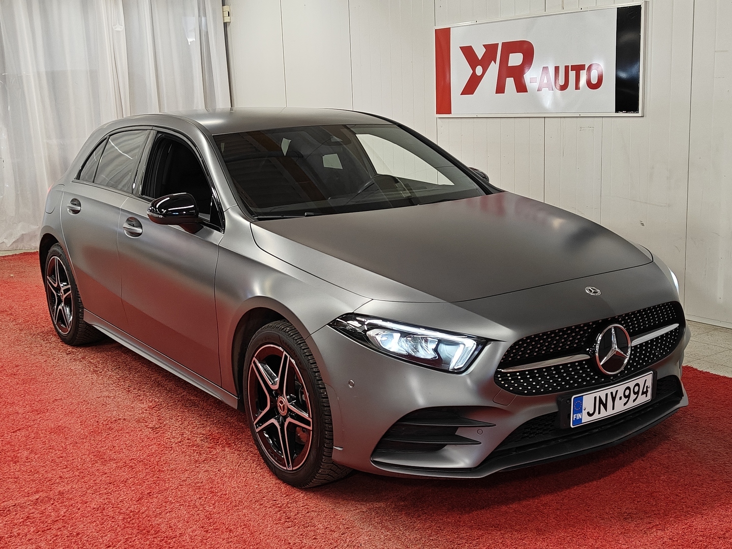 MERCEDES-BENZ A 2022