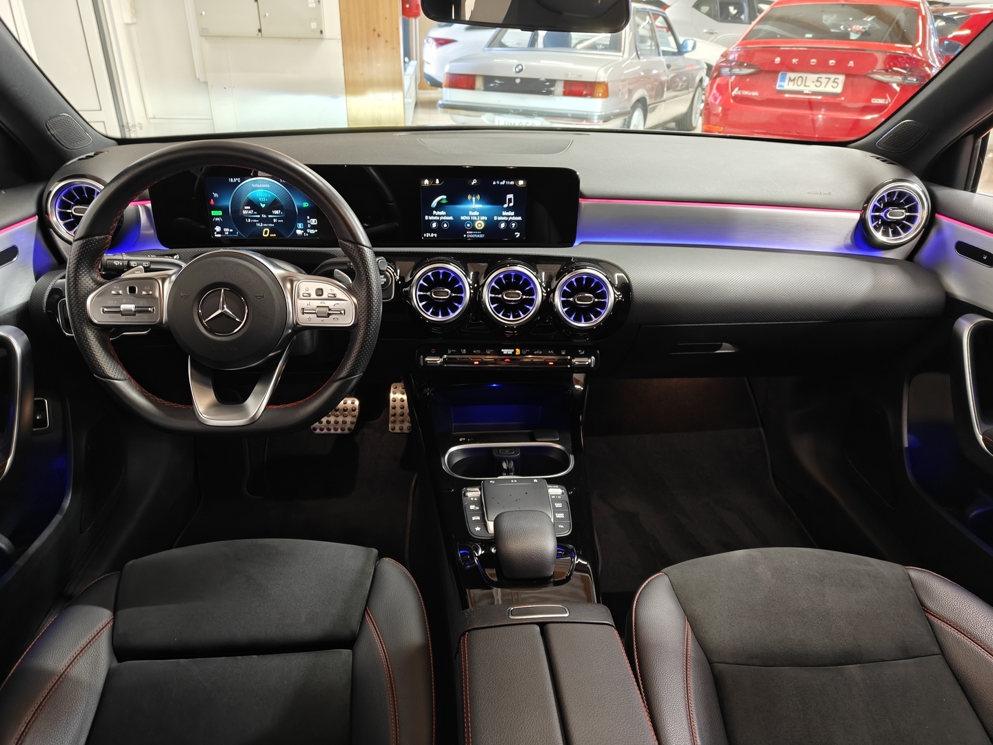 MERCEDES-BENZ A 2022