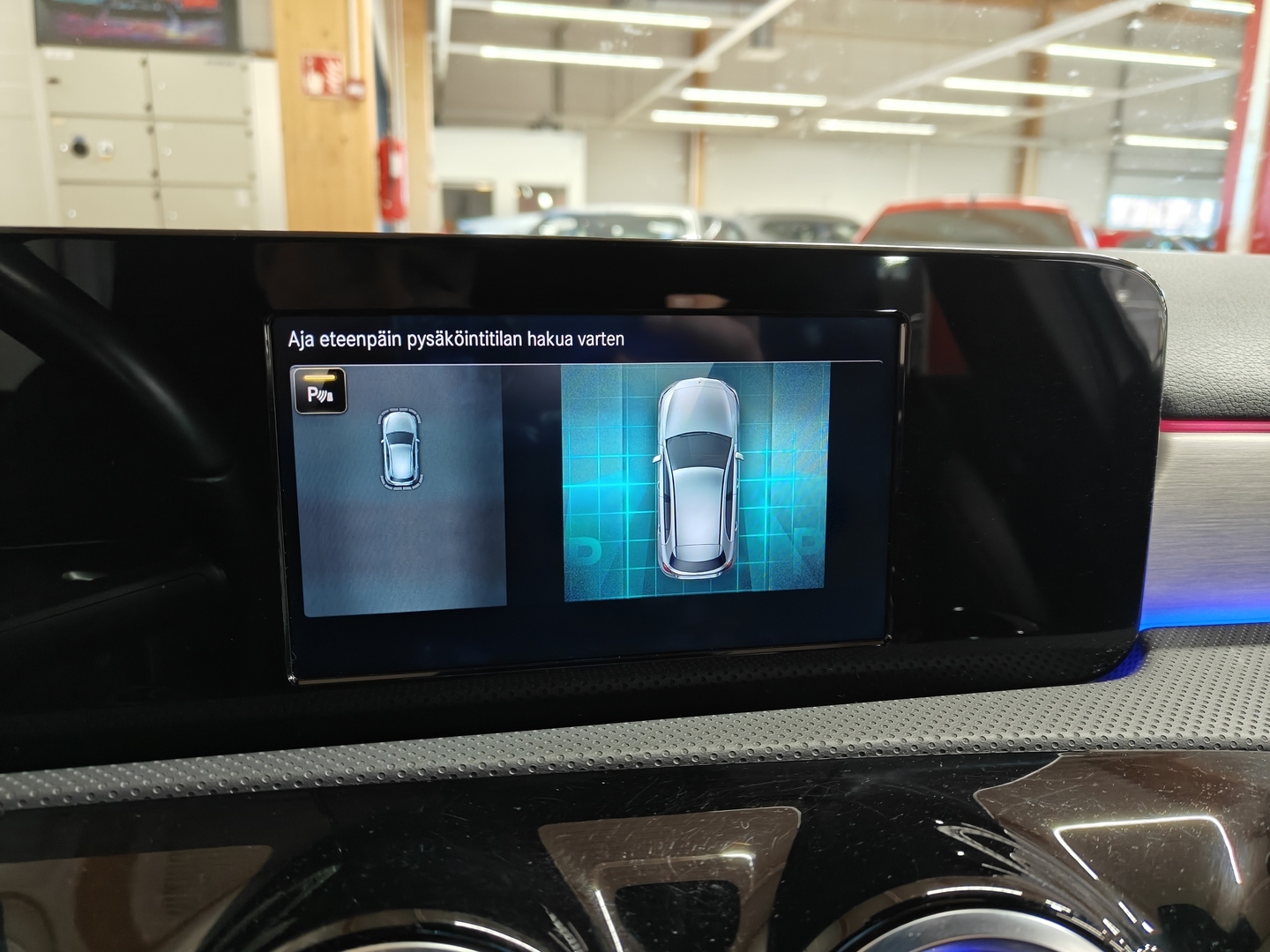 MERCEDES-BENZ A 2022