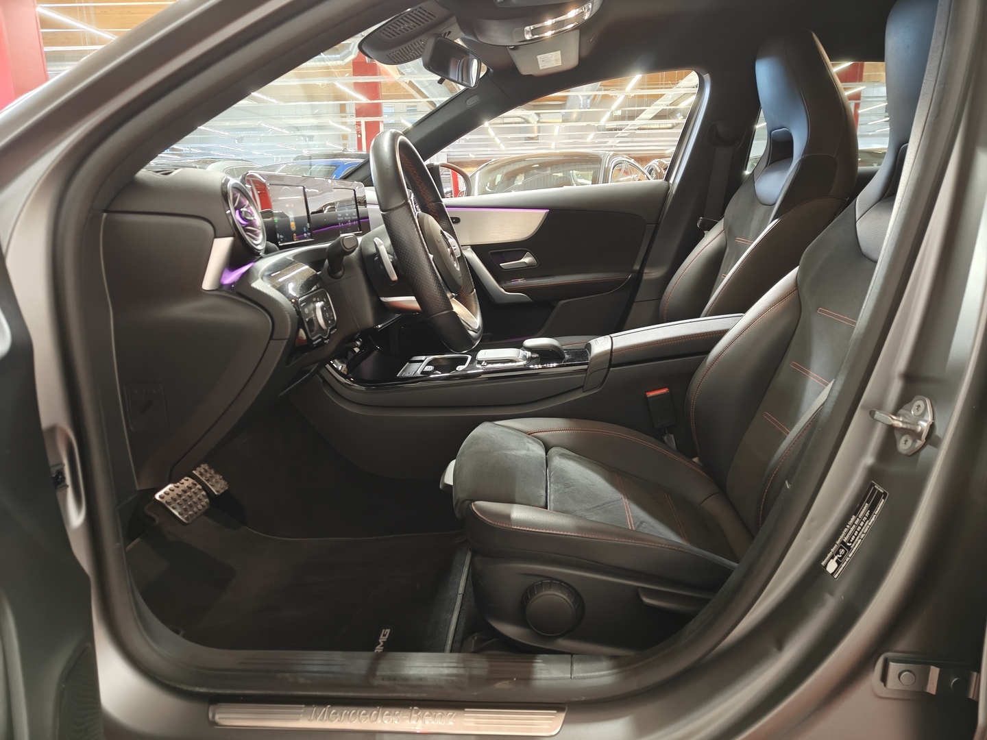 MERCEDES-BENZ A 2022