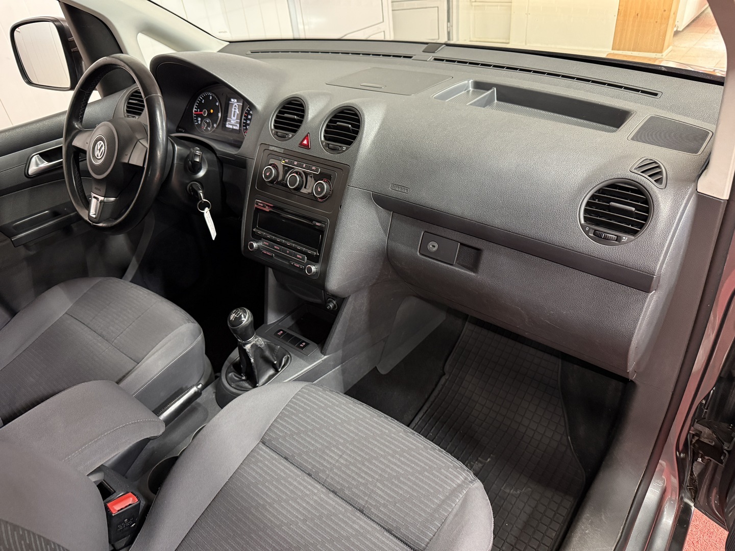 VOLKSWAGEN Caddy Maxi 2012