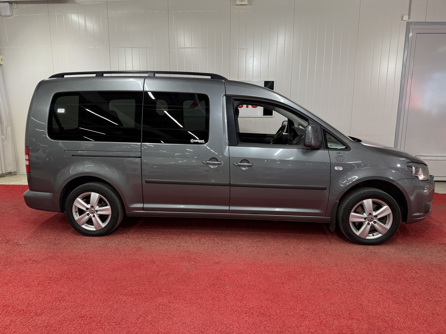 VOLKSWAGEN Caddy Maxi 2012