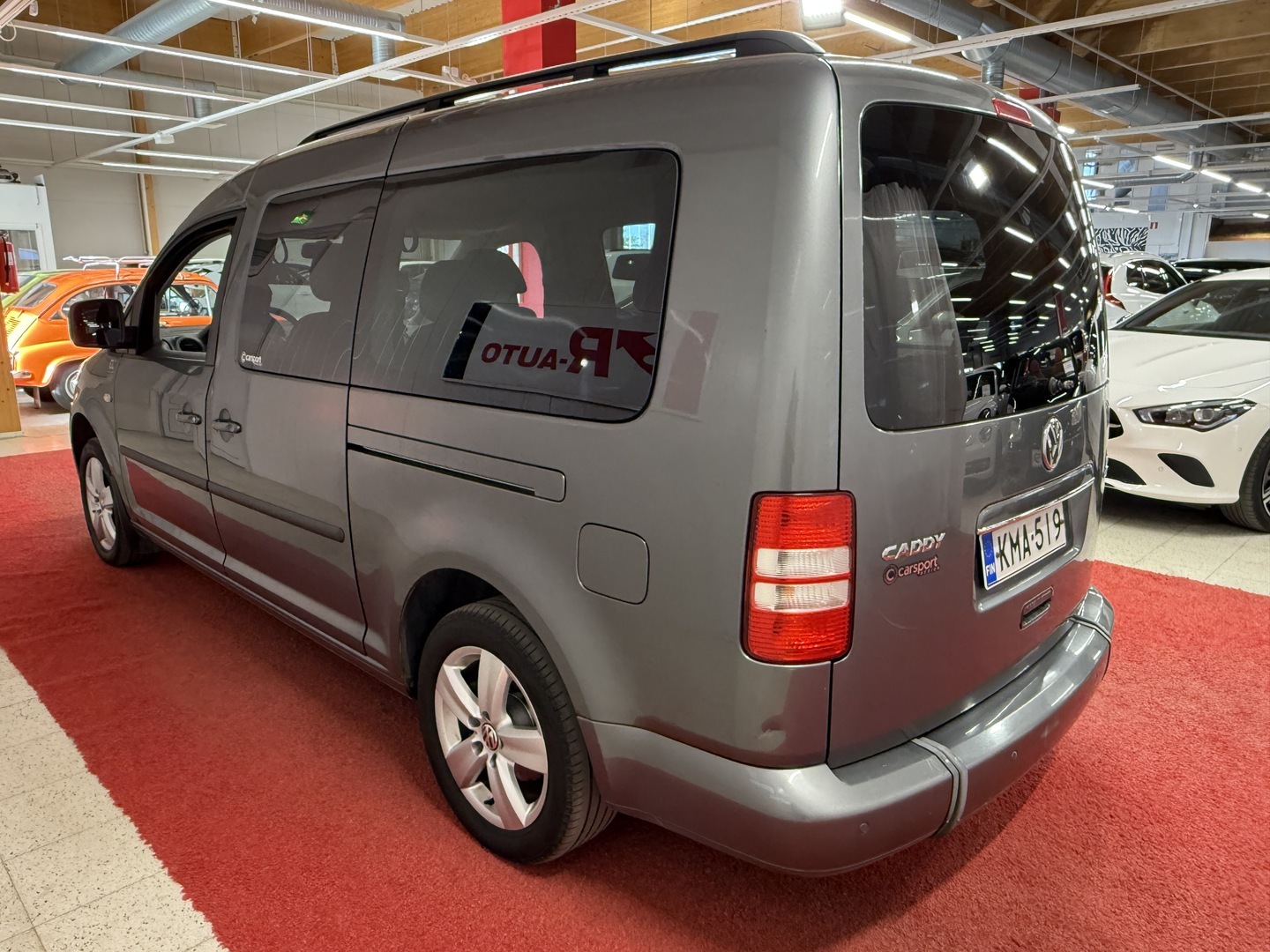 VOLKSWAGEN Caddy Maxi 2012