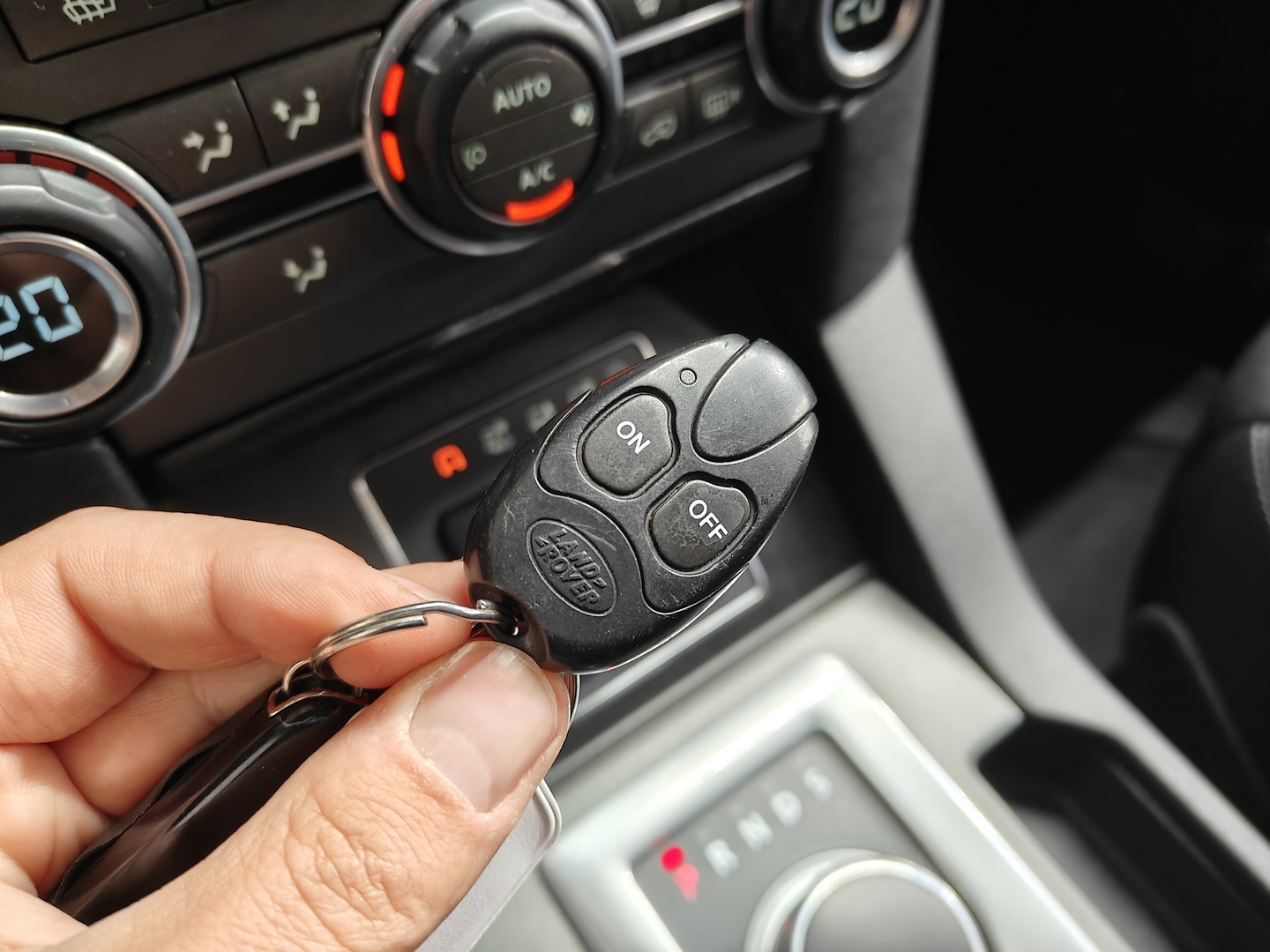 LAND ROVER Discovery 2012