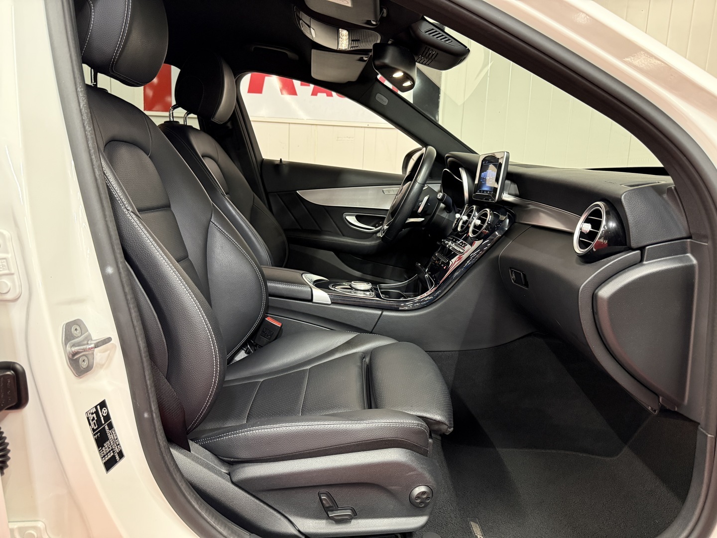 MERCEDES-BENZ C 180 2018