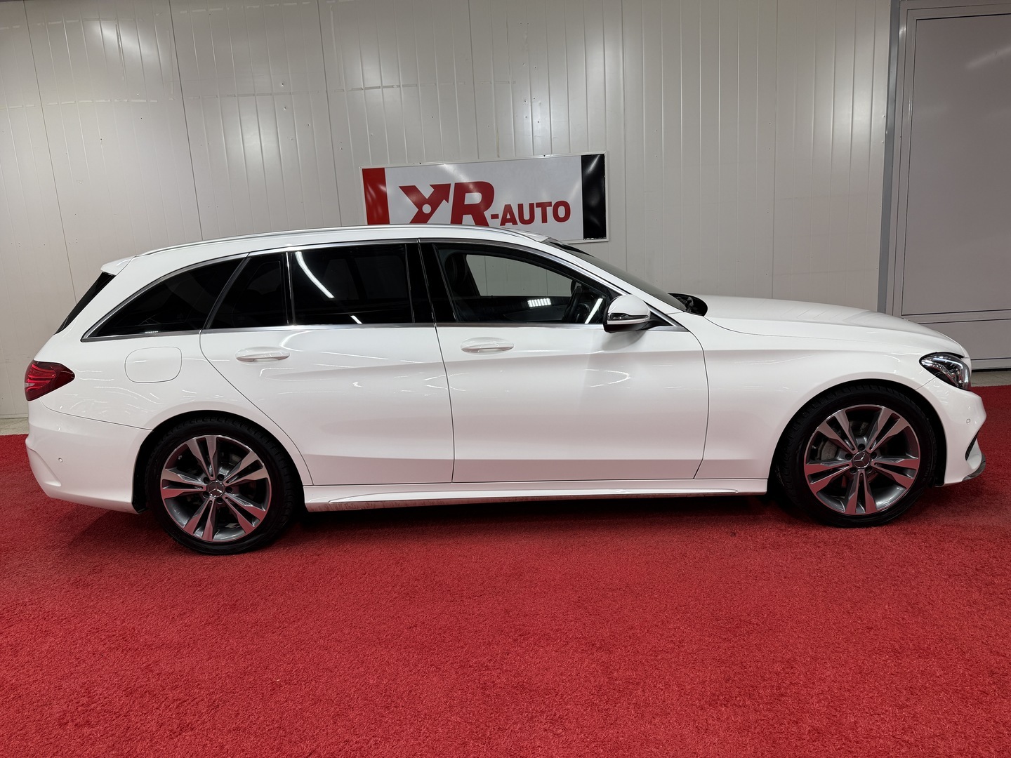 MERCEDES-BENZ C 180 2018