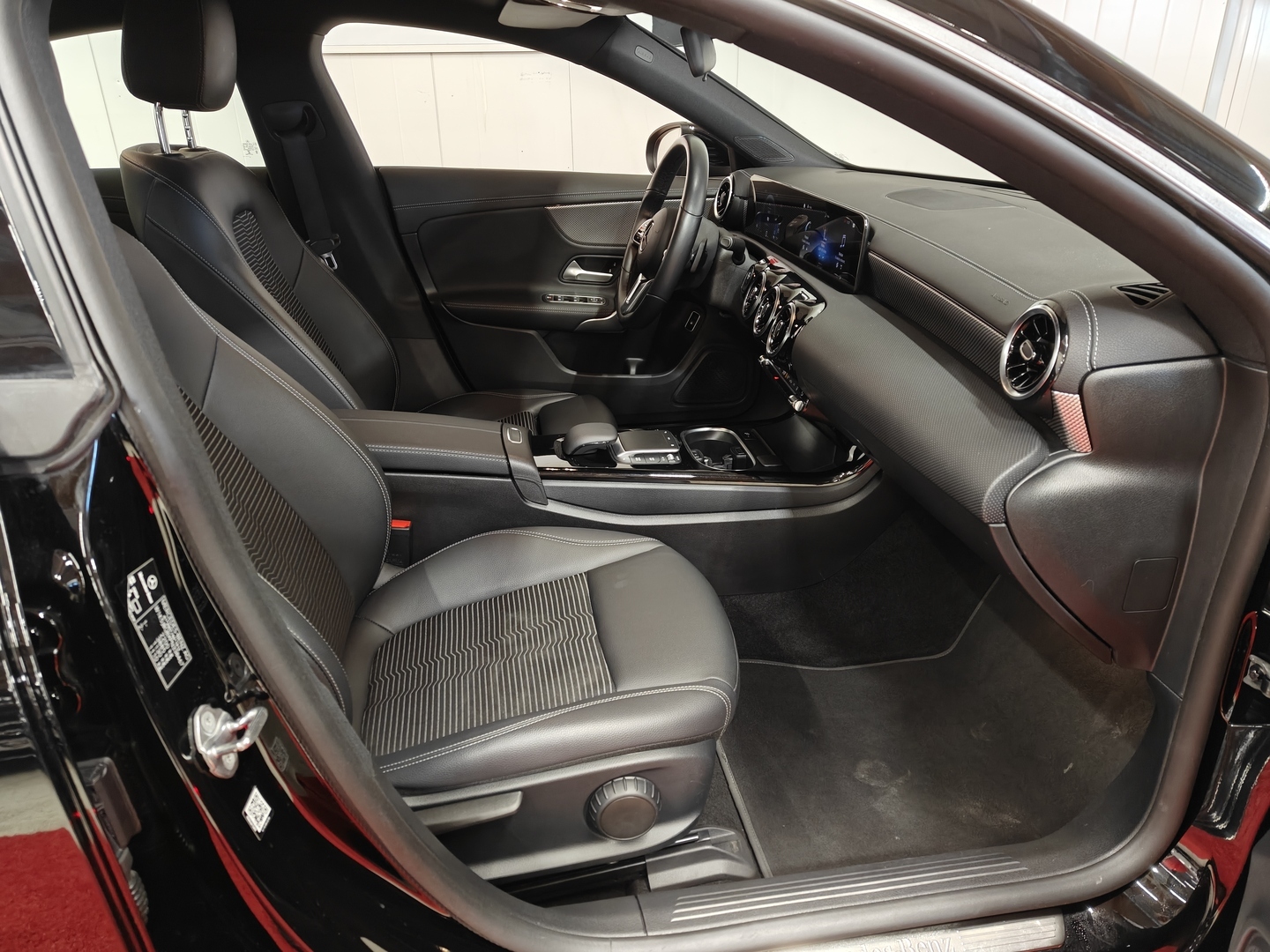 MERCEDES-BENZ CLA 2023