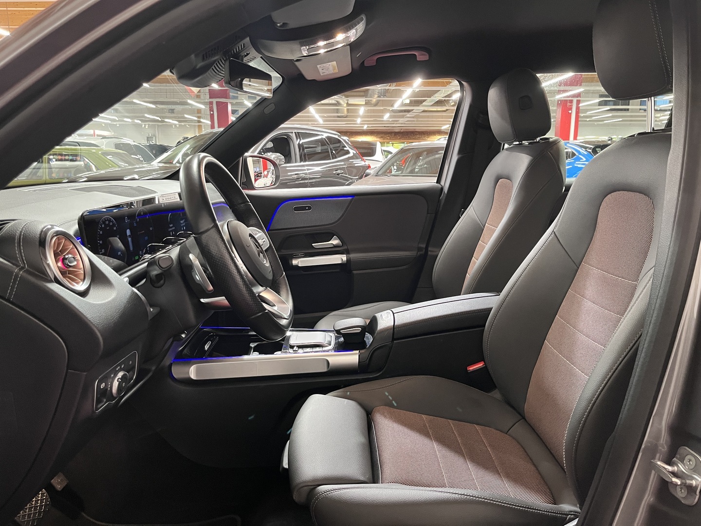 MERCEDES-BENZ EQB 2023