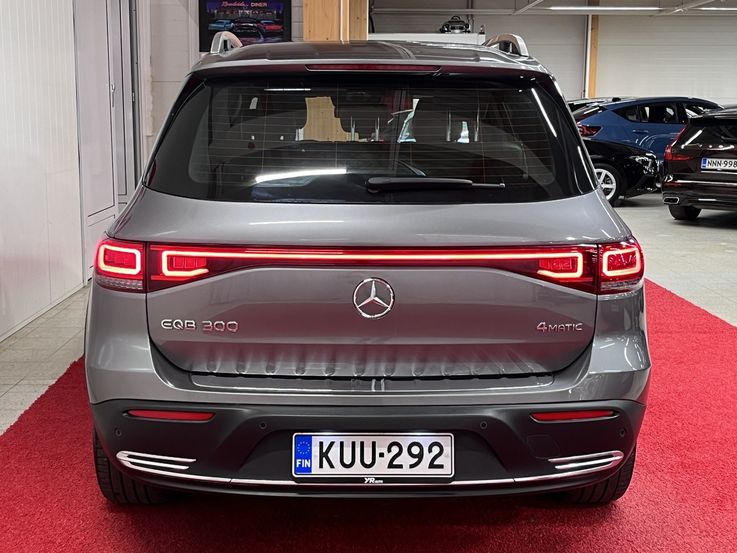 MERCEDES-BENZ EQB 2023