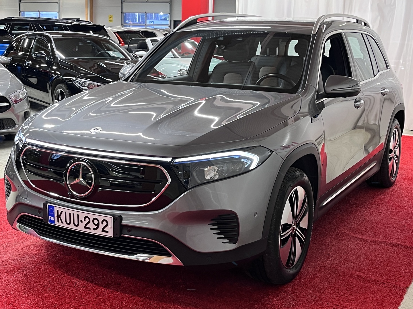 MERCEDES-BENZ EQB 2023