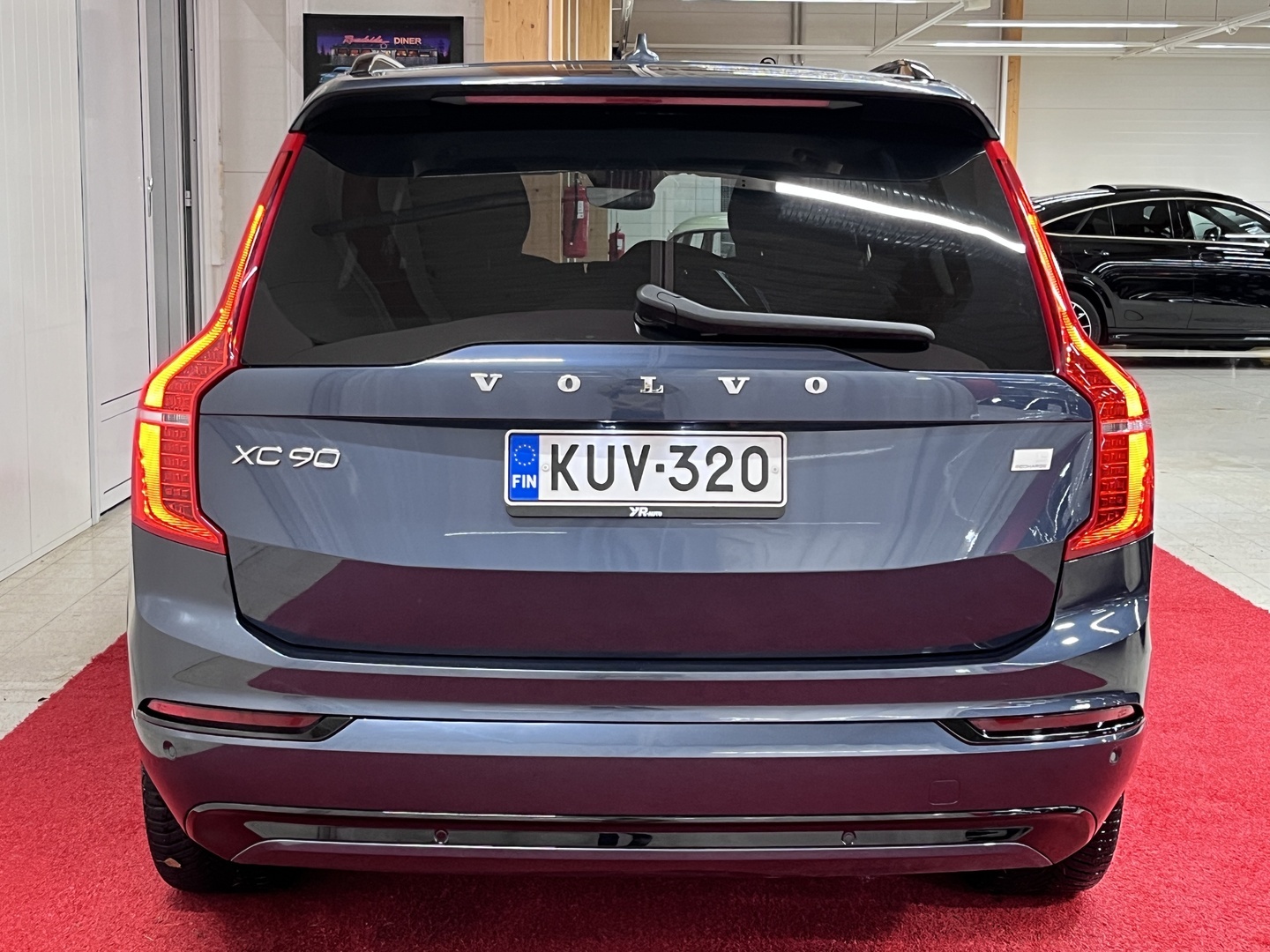 VOLVO XC90 2023