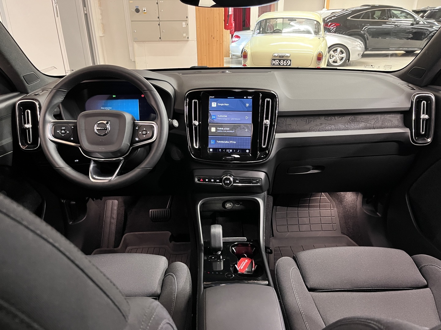 VOLVO XC40 2023