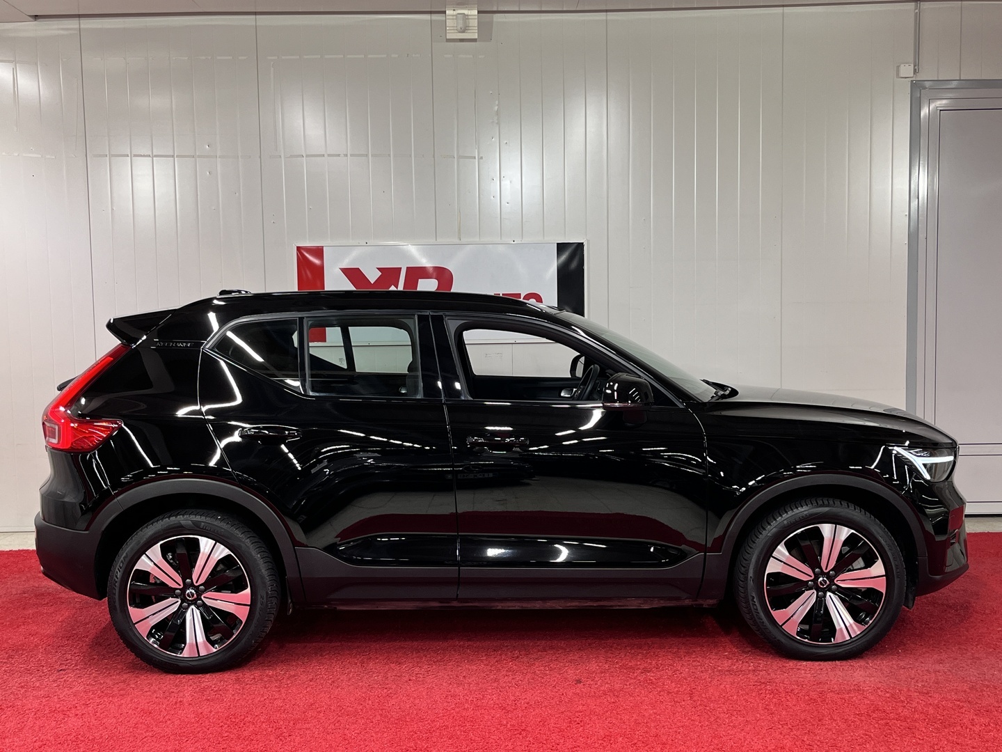 VOLVO XC40 2023