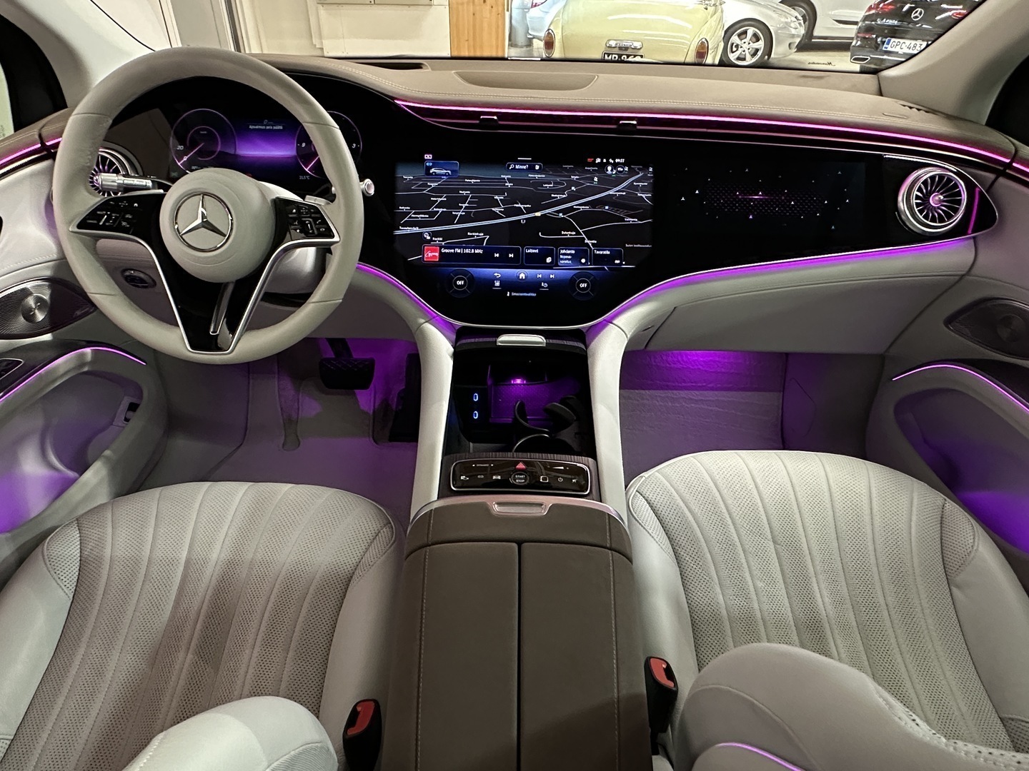 MERCEDES-BENZ EQS SUV 17