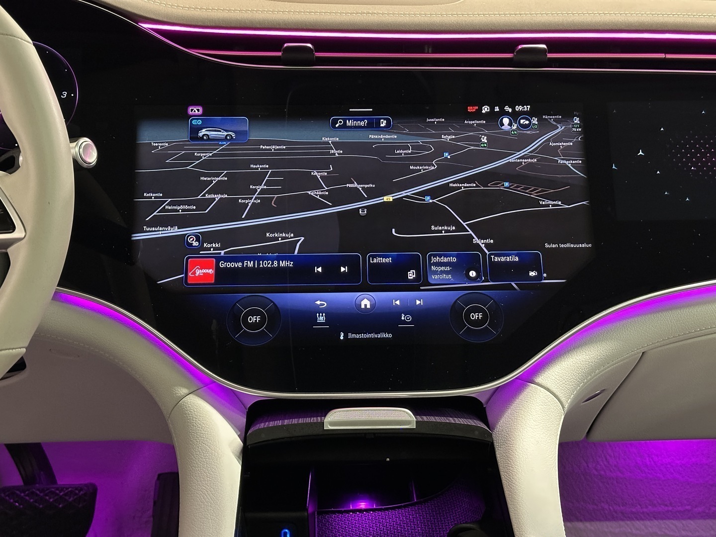 MERCEDES-BENZ EQS SUV 19
