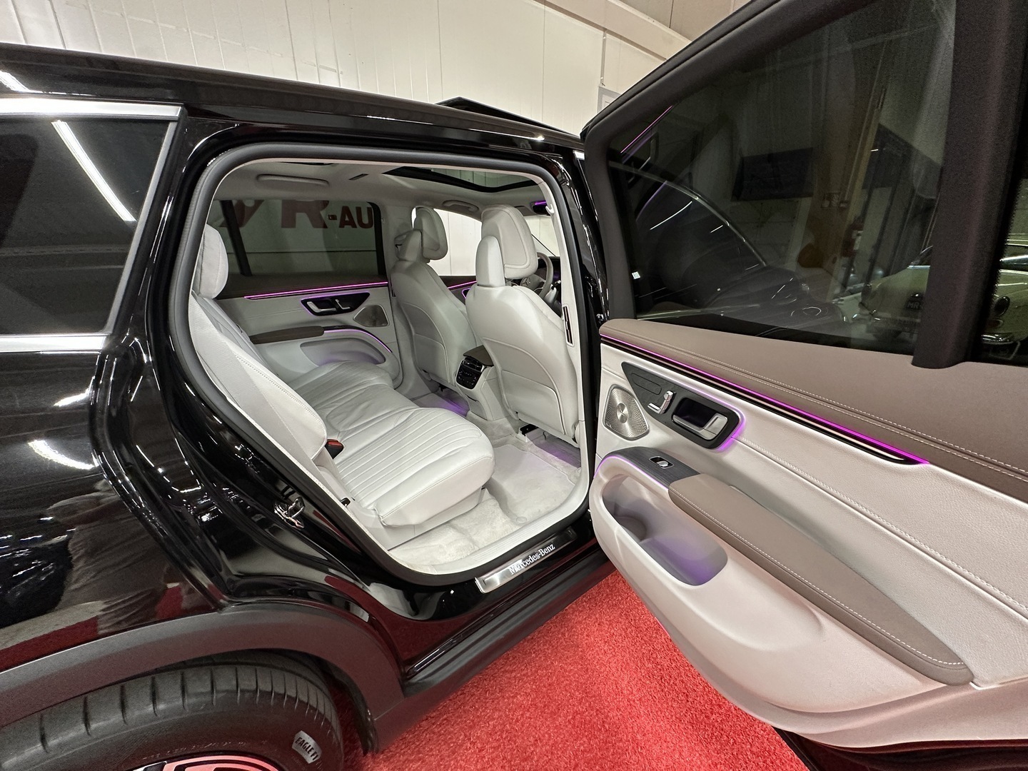 MERCEDES-BENZ EQS SUV 30