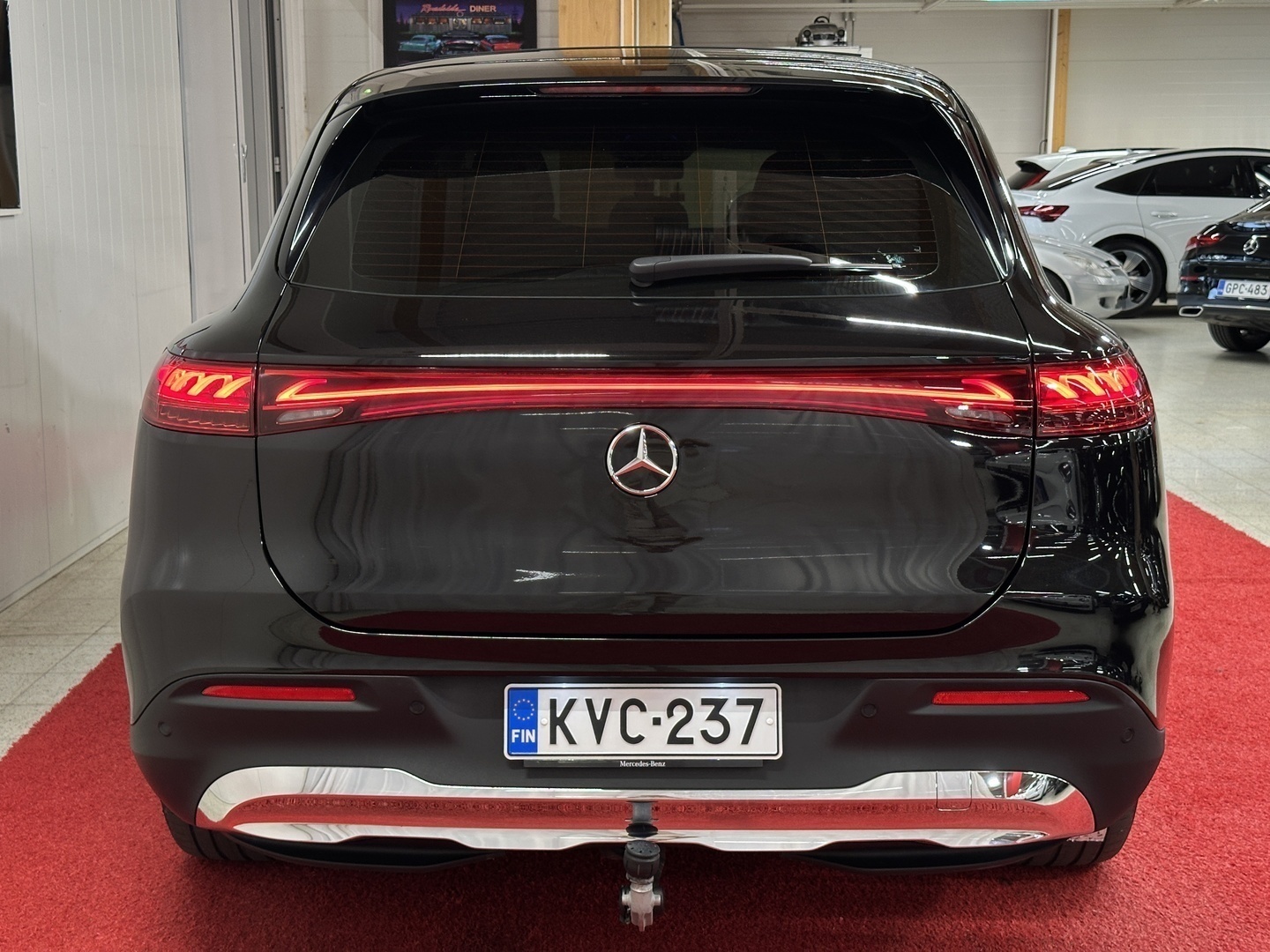 MERCEDES-BENZ EQS SUV 4