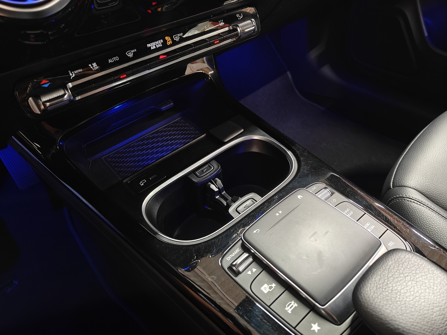 MERCEDES-BENZ CLA 2023