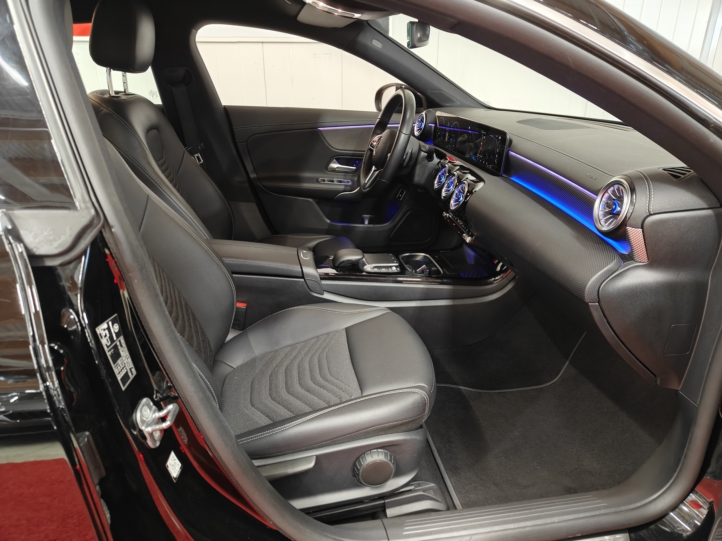 MERCEDES-BENZ CLA 2023