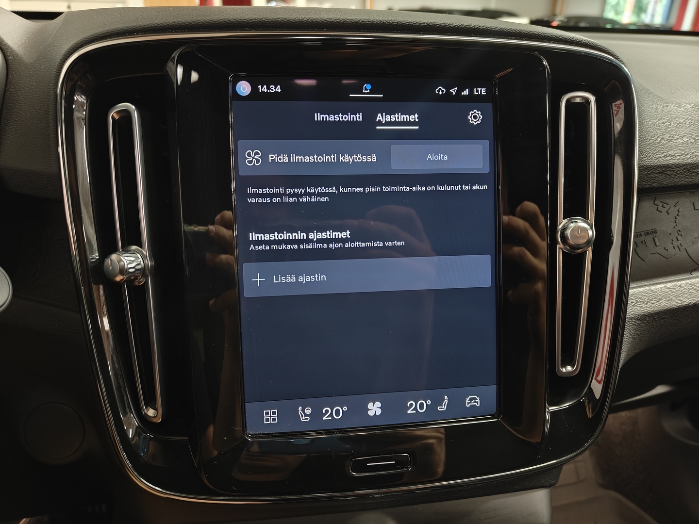 VOLVO XC40 30