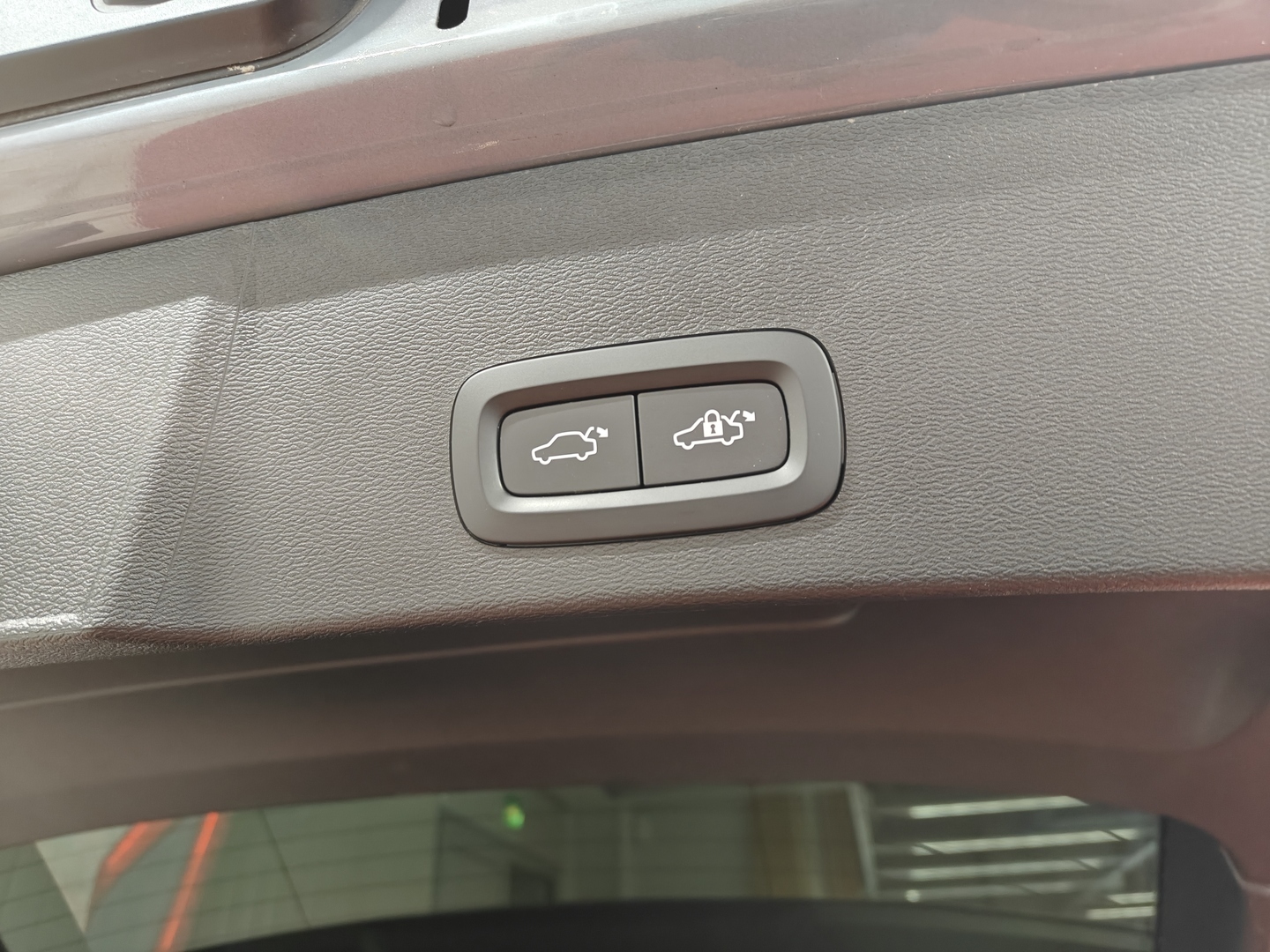 VOLVO XC40 6