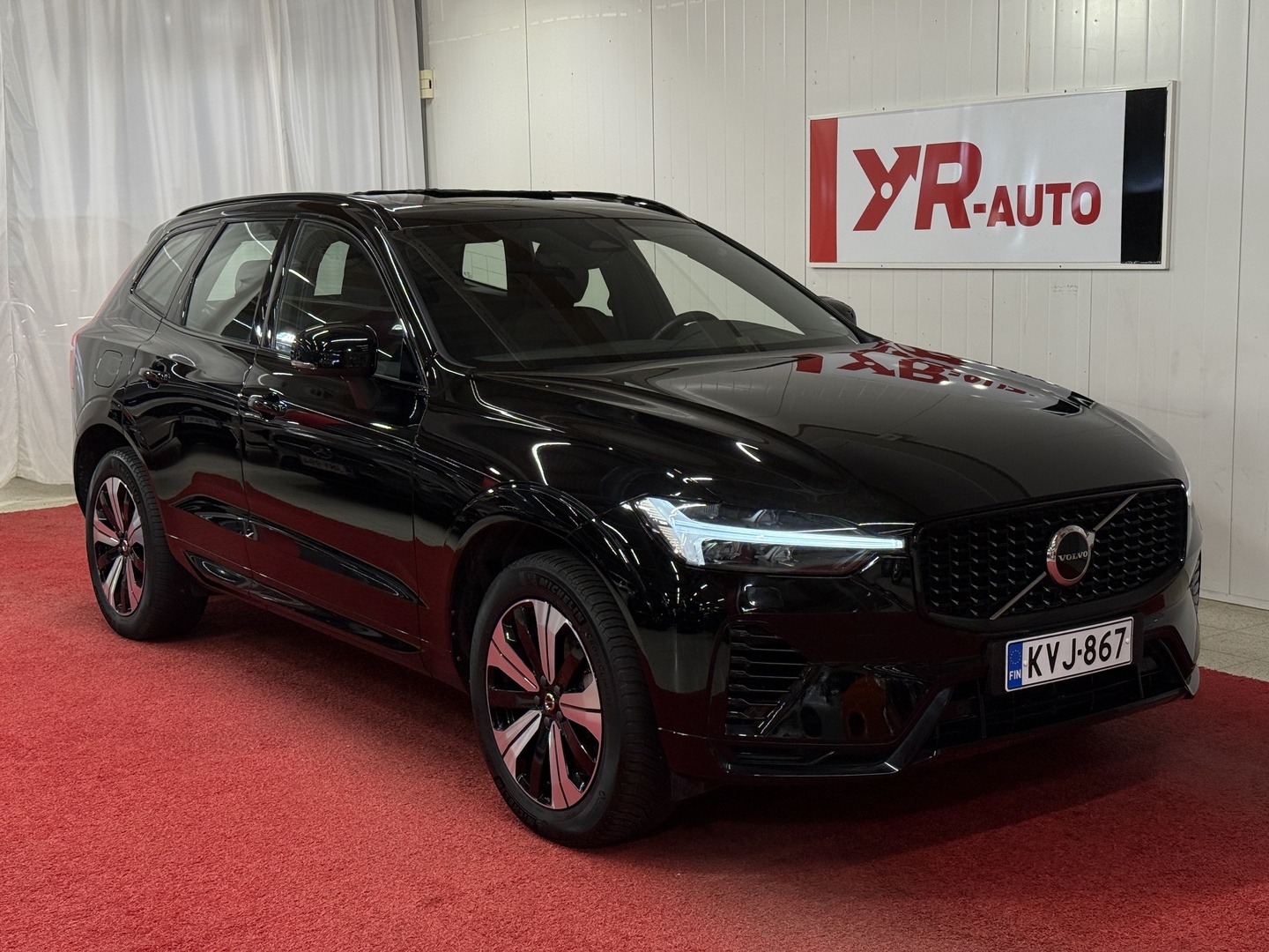 VOLVO XC60 2023