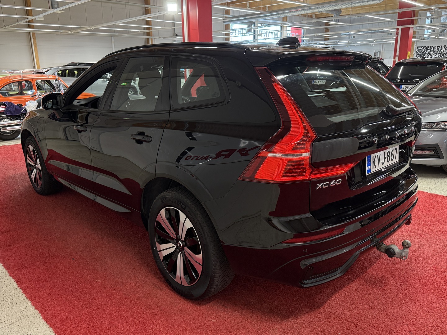 VOLVO XC60 2023